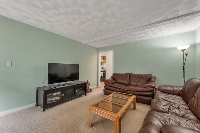 43 Cross Street, Salem, NH 03079