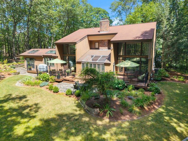 15 Masefield Road, Nashua, NH 03062