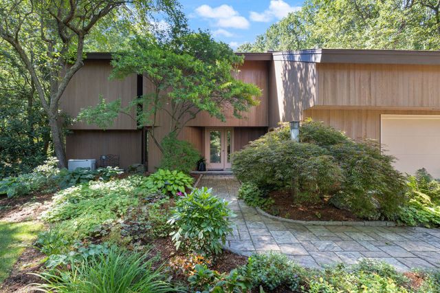 15 Masefield Road, Nashua, NH 03062