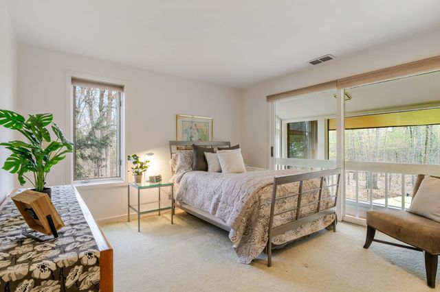 15 Masefield Road, Nashua, NH 03062