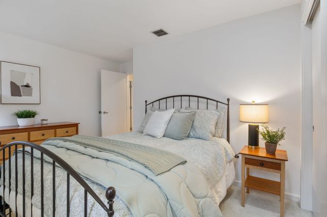 15 Masefield Road, Nashua, NH 03062