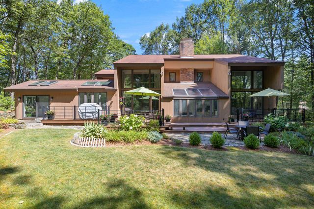 15 Masefield Road, Nashua, NH 03062