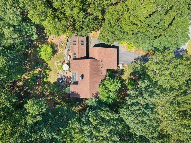 15 Masefield Road, Nashua, NH 03062