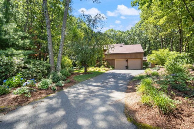 15 Masefield Road, Nashua, NH 03062