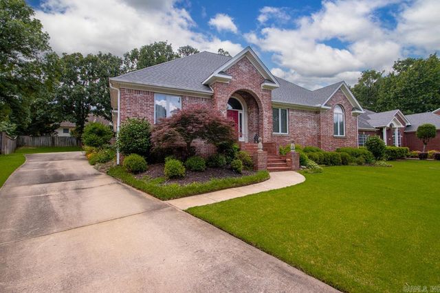 6 Rosaries Way, Little Rock, AR 72223