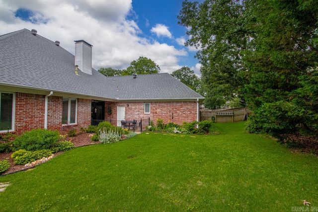 6 Rosaries Way, Little Rock, AR 72223