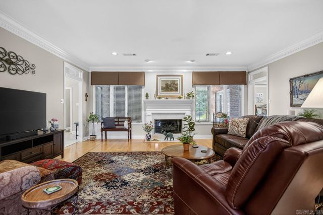 6 Rosaries Way, Little Rock, AR 72223