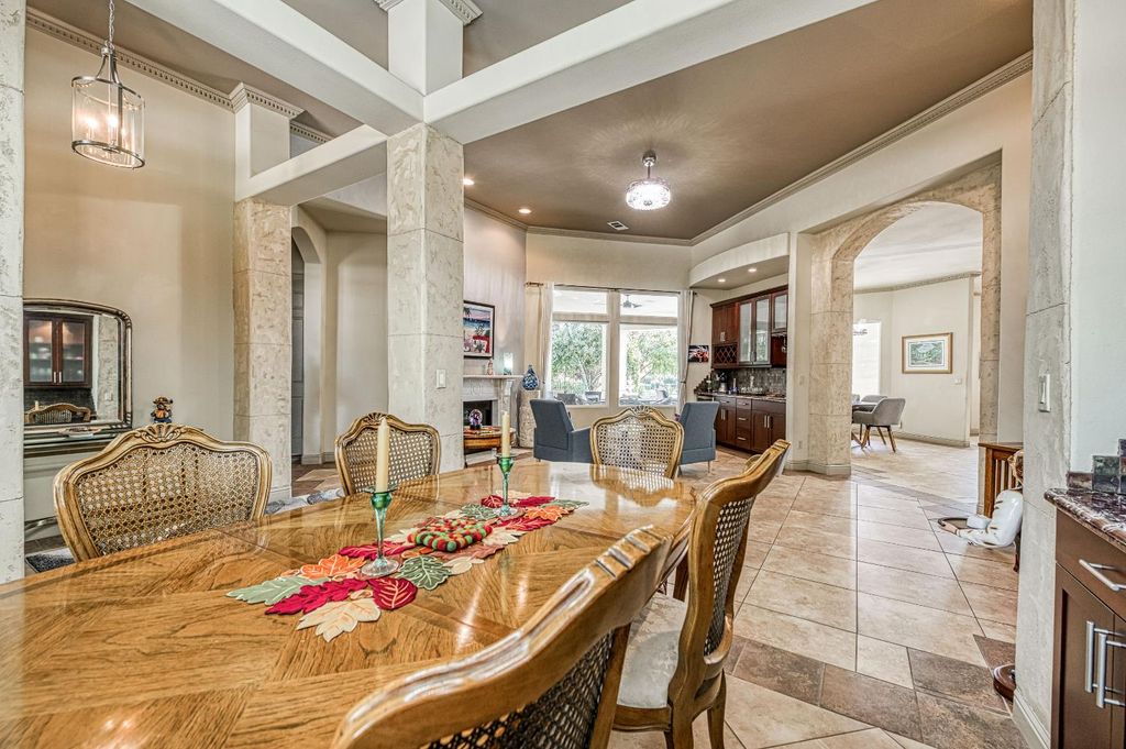 Image 12 of property listing at 11003 E Egret, Clovis, CA 93619