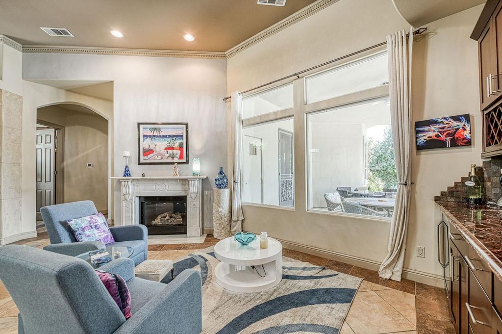 Image 14 of property listing at 11003 E Egret, Clovis, CA 93619