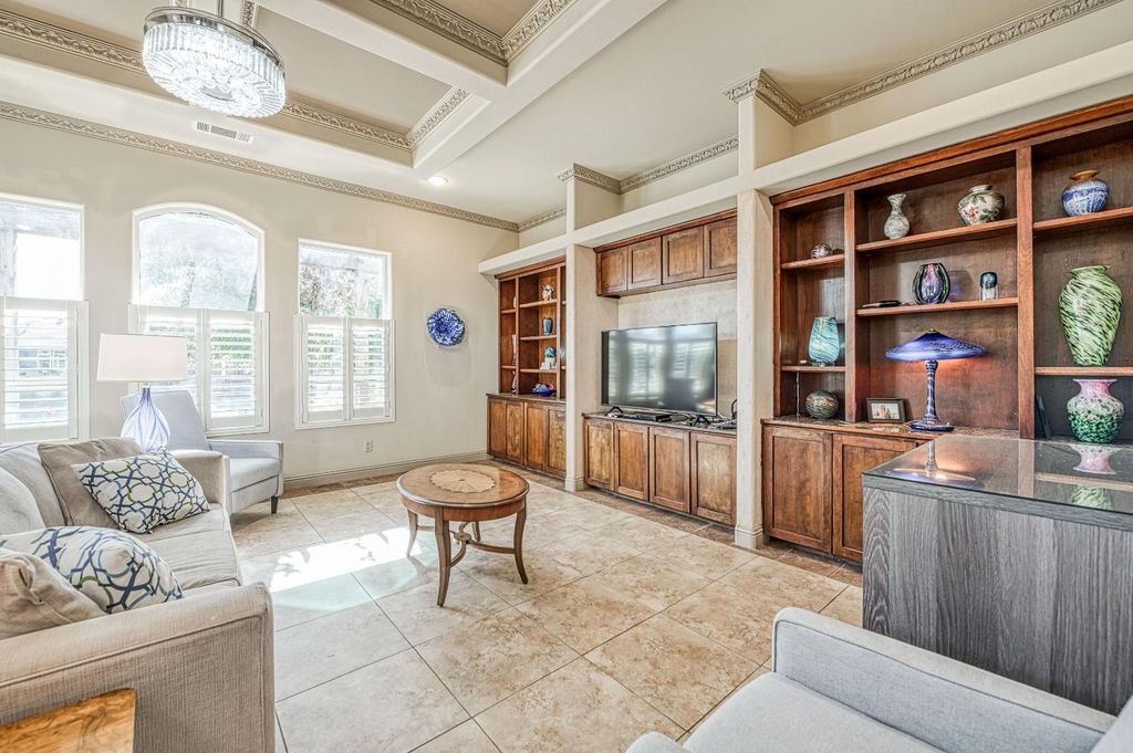 Image 27 of property listing at 11003 E Egret, Clovis, CA 93619