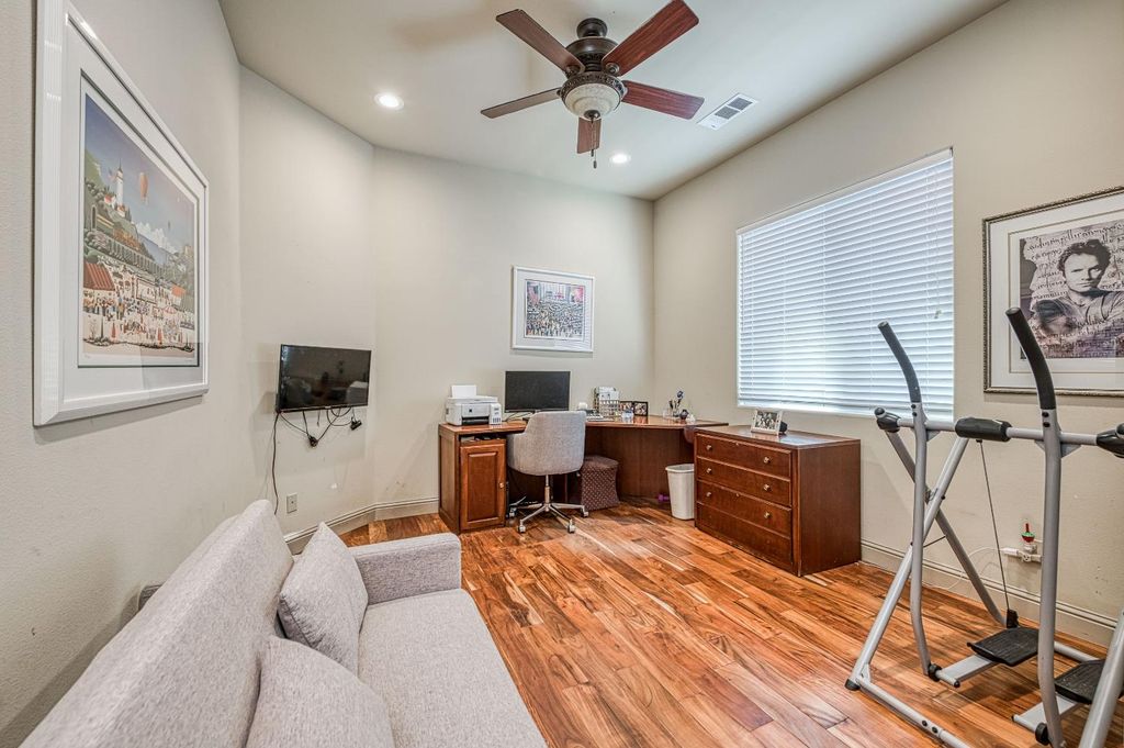 Image 46 of property listing at 11003 E Egret, Clovis, CA 93619