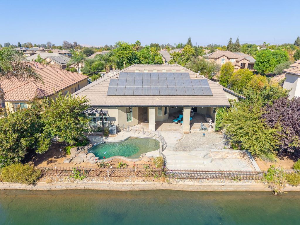 Image 61 of property listing at 11003 E Egret, Clovis, CA 93619