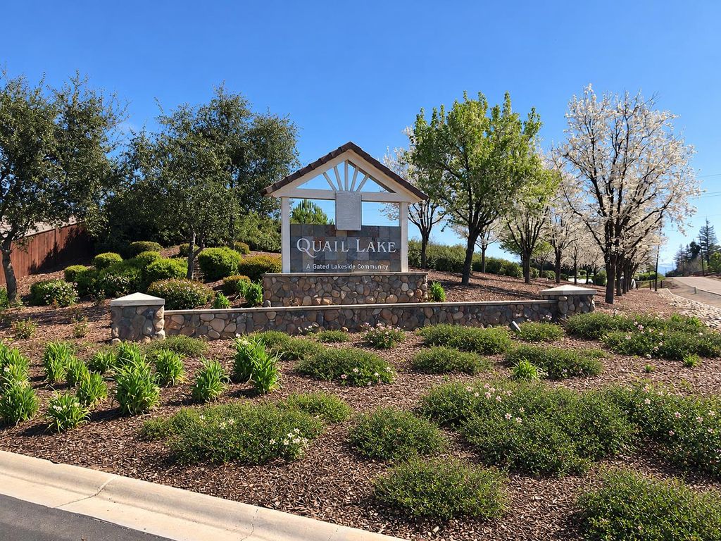 Image 66 of property listing at 11003 E Egret, Clovis, CA 93619