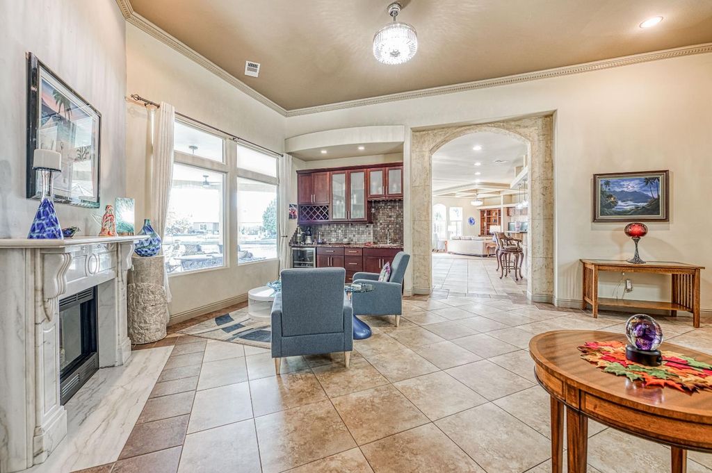 Image 9 of property listing at 11003 E Egret, Clovis, CA 93619