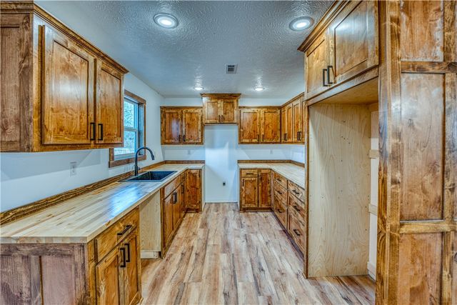 770 S Woolum Road, St Joe, AR 72675