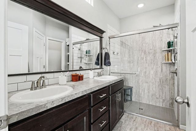 1901 N Amber Ridge St, Derby, KS 67037