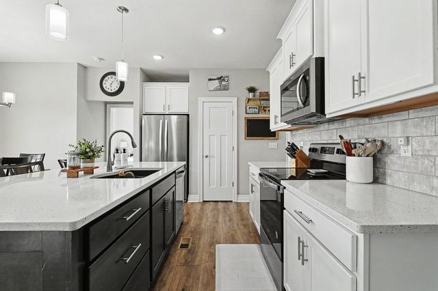 1901 N Amber Ridge St, Derby, KS 67037