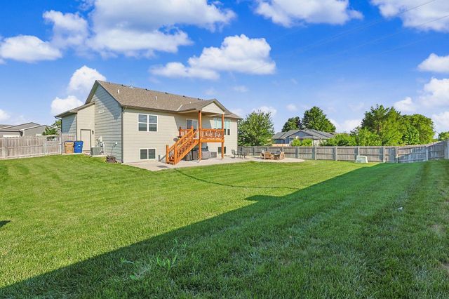 1901 N Amber Ridge St, Derby, KS 67037