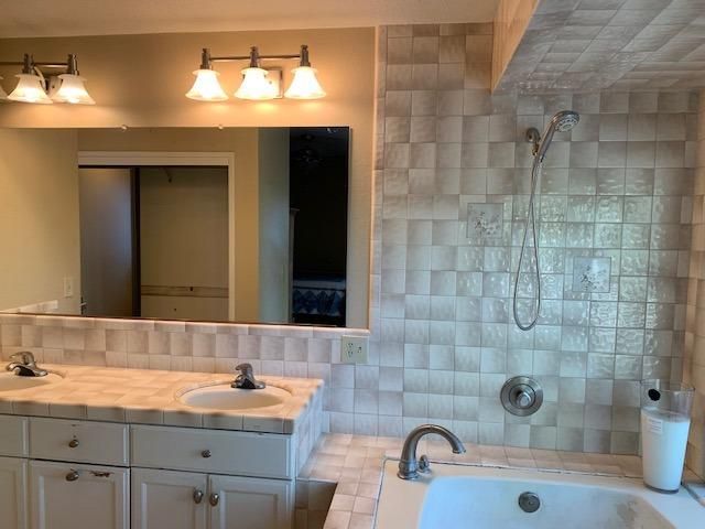 1242 River Bluff Dr, Oakdale, CA 95361
