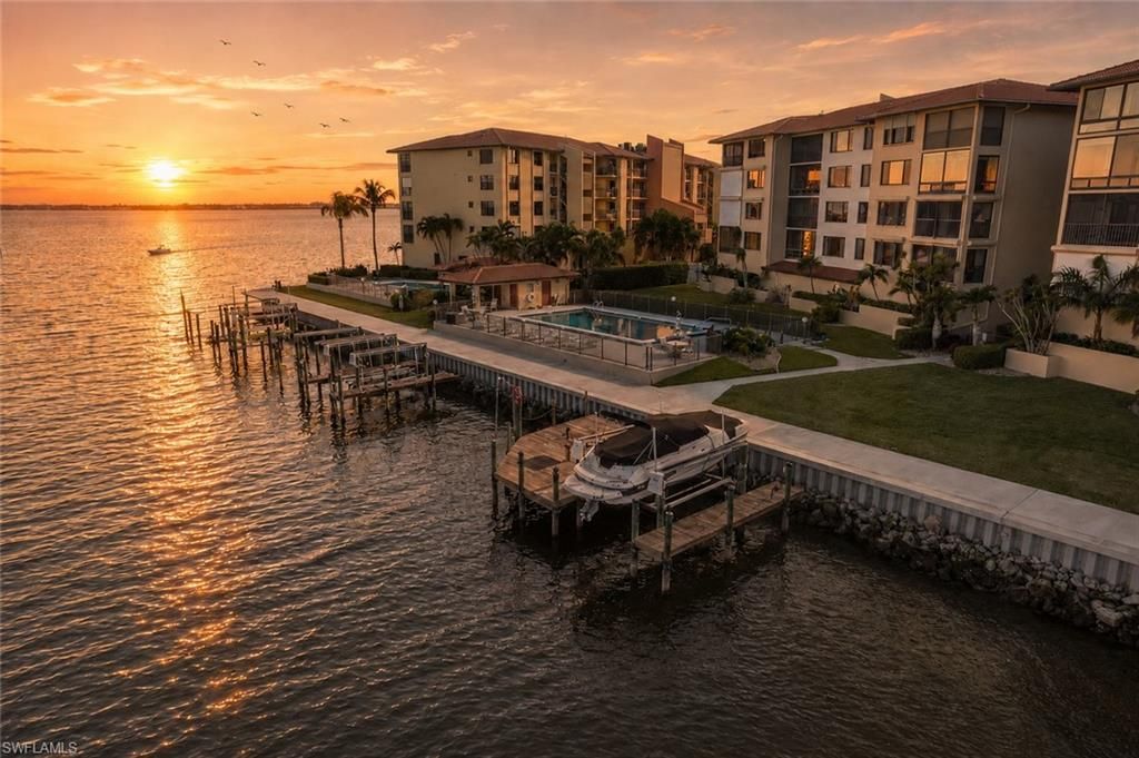4013 SE 20th PL 401, CAPE CORAL, FL 33904 — exterior