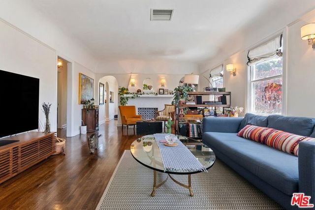 1107 S Citrus Avenue, Los Angeles, CA 90019