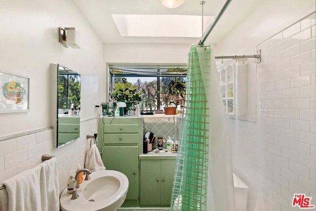 1107 S Citrus Avenue, Los Angeles, CA 90019