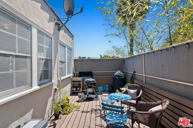1107 S Citrus Avenue, Los Angeles, CA 90019