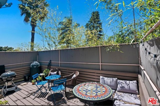 1107 S Citrus Avenue, Los Angeles, CA 90019