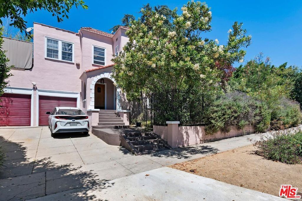 1107 S Citrus Avenue, Los Angeles, CA 90019
