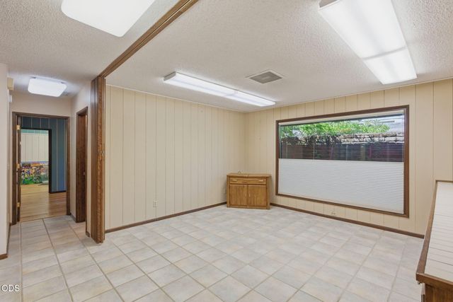 1325 NW Lawnridge Avenue, Grants Pass, OR 97526