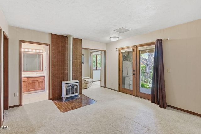 1325 NW Lawnridge Avenue, Grants Pass, OR 97526