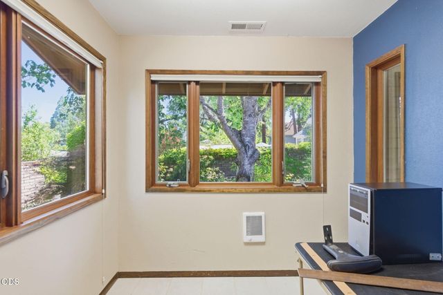 1325 NW Lawnridge Avenue, Grants Pass, OR 97526