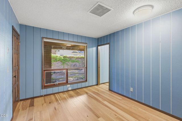 1325 NW Lawnridge Avenue, Grants Pass, OR 97526