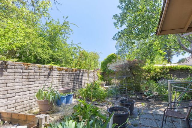 1325 NW Lawnridge Avenue, Grants Pass, OR 97526