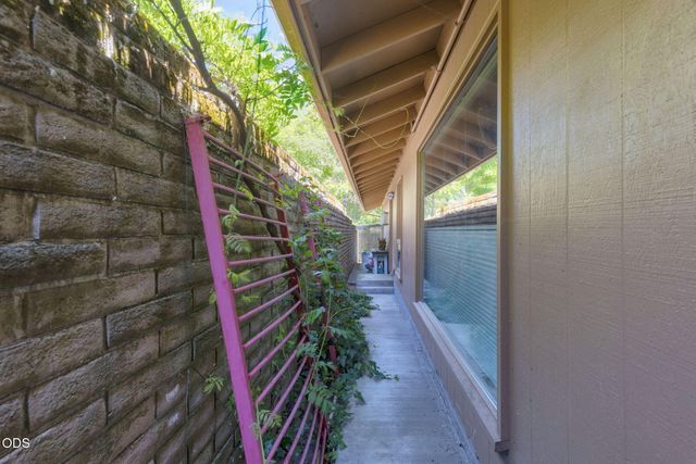 1325 NW Lawnridge Avenue, Grants Pass, OR 97526