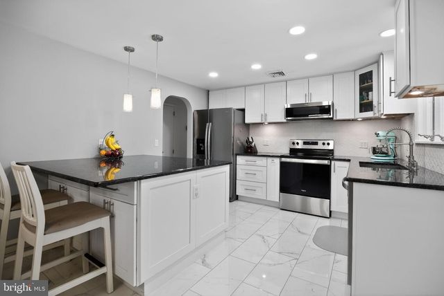 211 SPRING MOUNT RD, Schwenksville, PA 19473