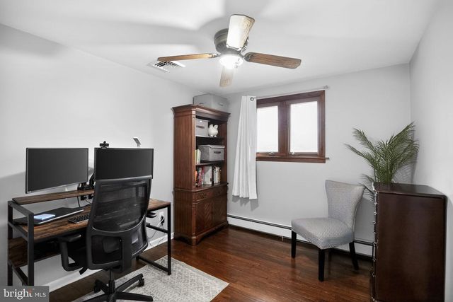 211 SPRING MOUNT RD, Schwenksville, PA 19473