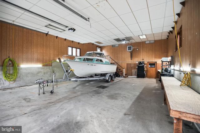 211 SPRING MOUNT RD, Schwenksville, PA 19473