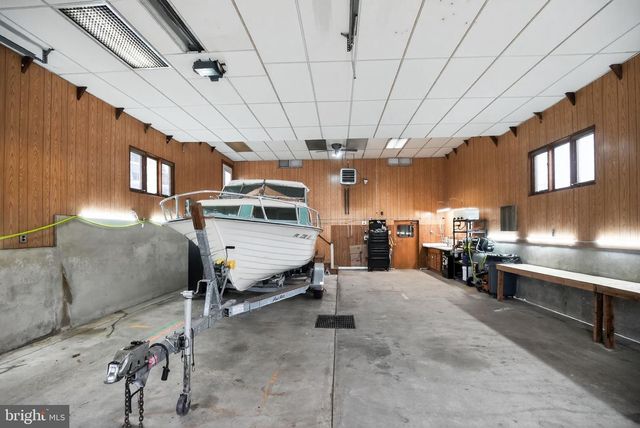 211 SPRING MOUNT RD, Schwenksville, PA 19473