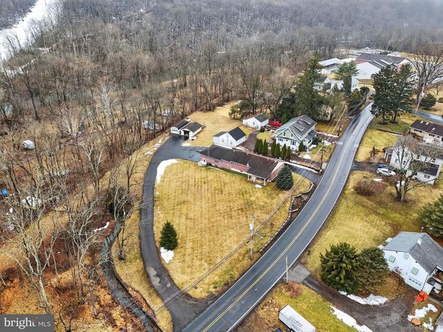 211 SPRING MOUNT RD, Schwenksville, PA 19473