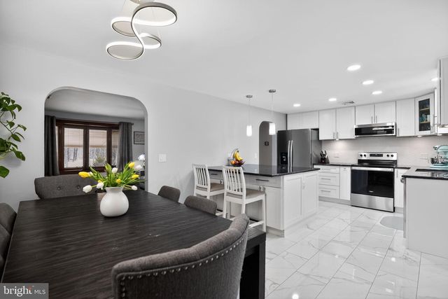 211 SPRING MOUNT RD, Schwenksville, PA 19473