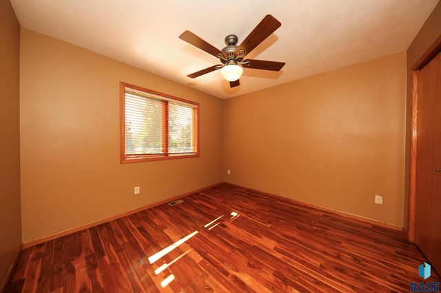 25569 470th Ave Avenue, Crooks, SD 57020