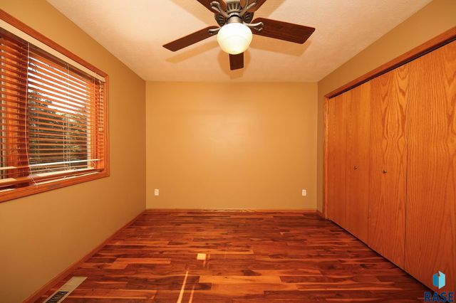 25569 470th Ave Avenue, Crooks, SD 57020