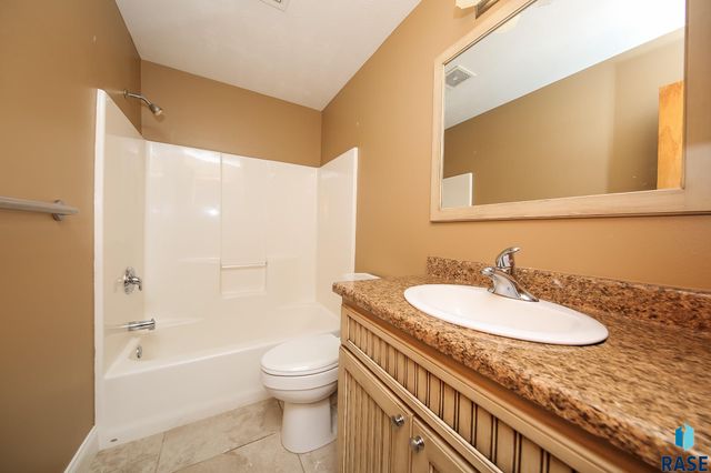 25569 470th Ave Avenue, Crooks, SD 57020