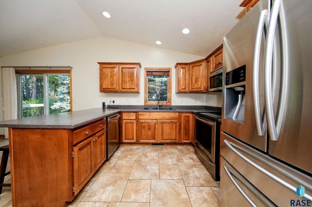 25569 470th Ave Avenue, Crooks, SD 57020