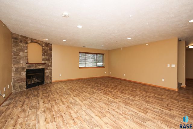 25569 470th Ave Avenue, Crooks, SD 57020