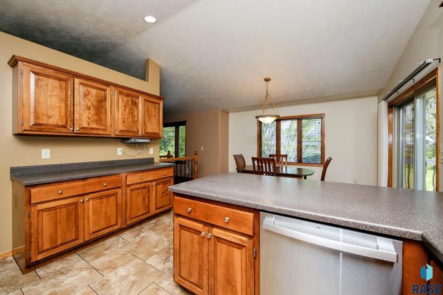 25569 470th Ave Avenue, Crooks, SD 57020