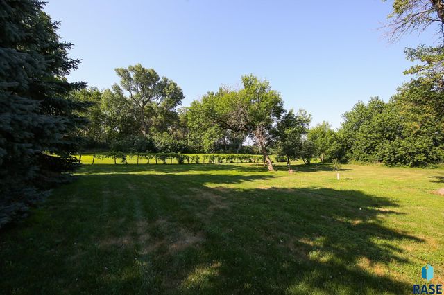 25569 470th Ave Avenue, Crooks, SD 57020