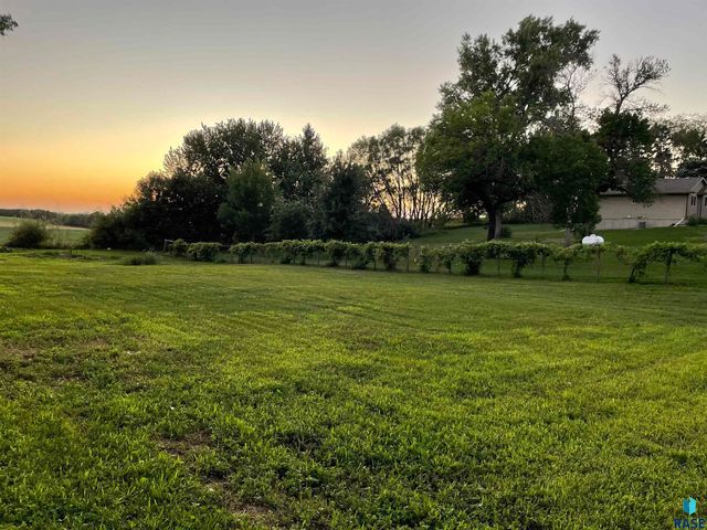 25569 470th Ave Avenue, Crooks, SD 57020