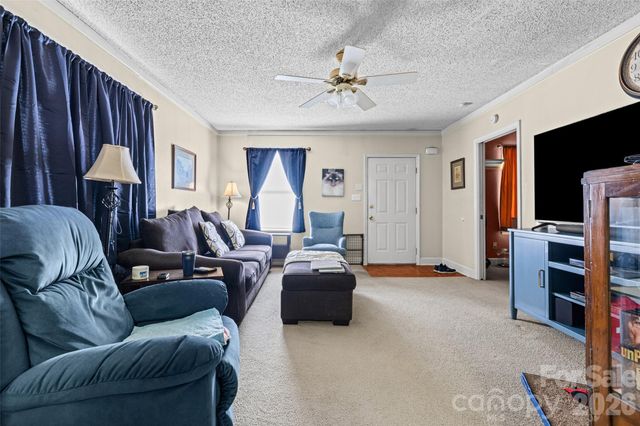 243 8th Avenue, Cramerton, NC 28032